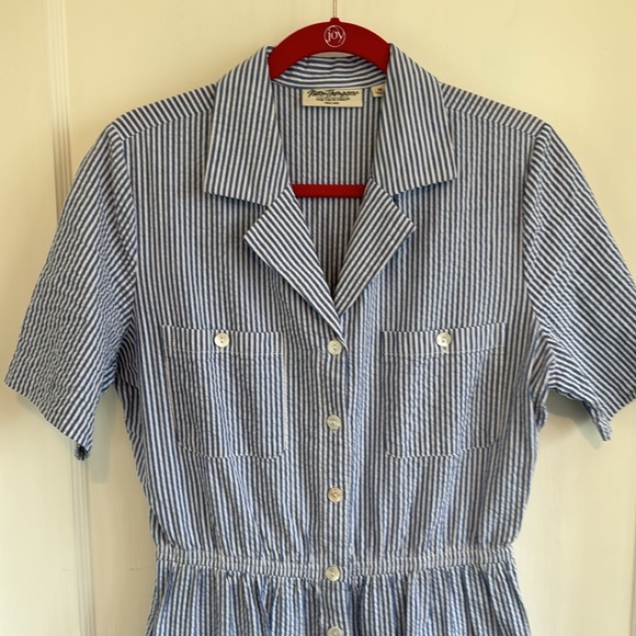 Vintage seersucker button down, SZ m. Elastic waist, pockets. 28" from waist - Picture 2 of 6